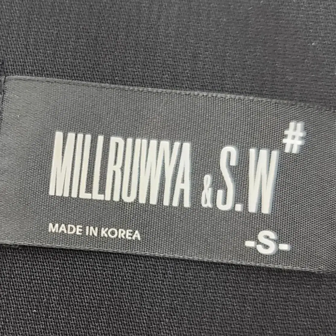 MILLRUWYA & SW 블랙 미디원피스