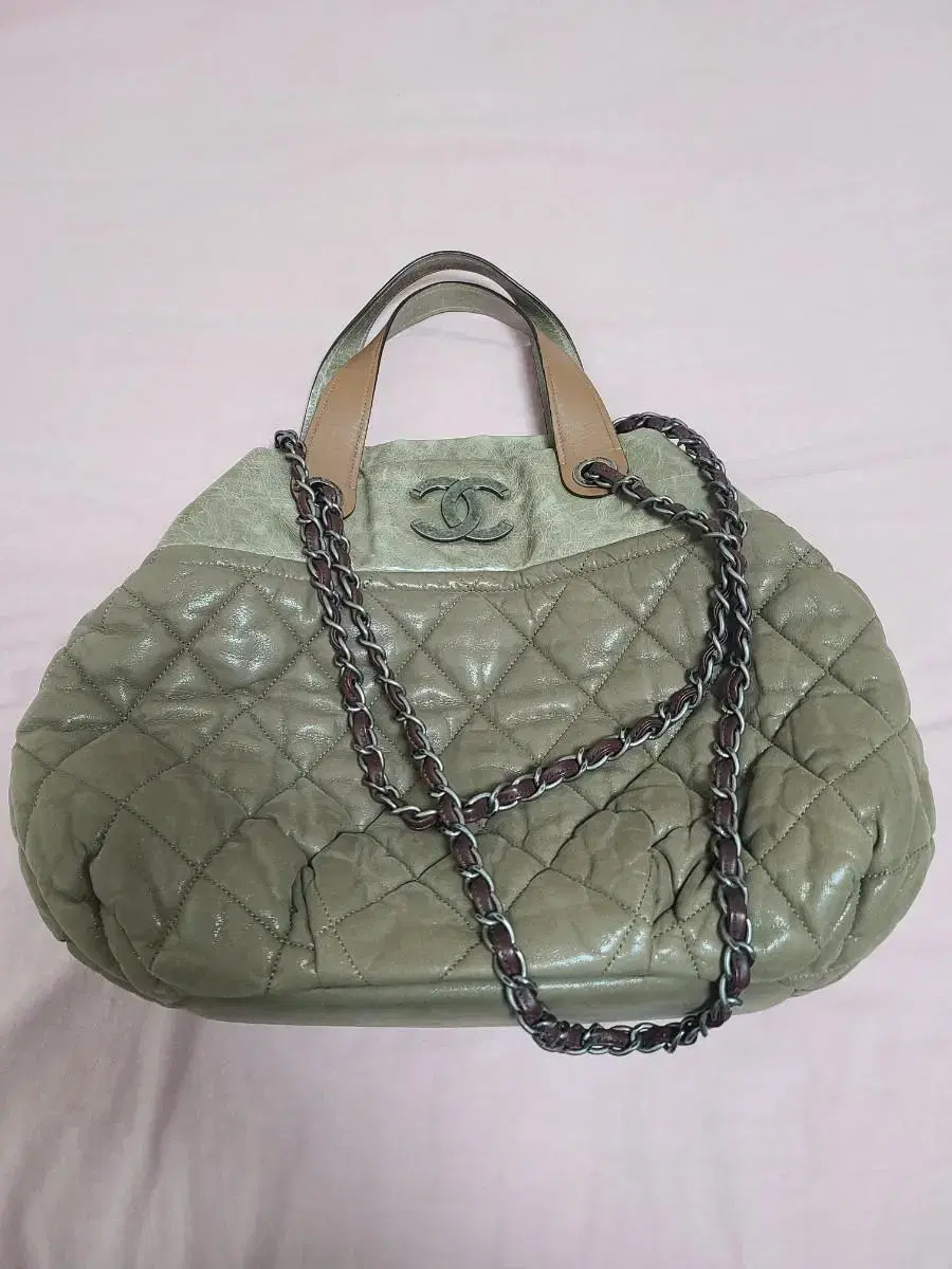 Chanel (2-Way) Tote