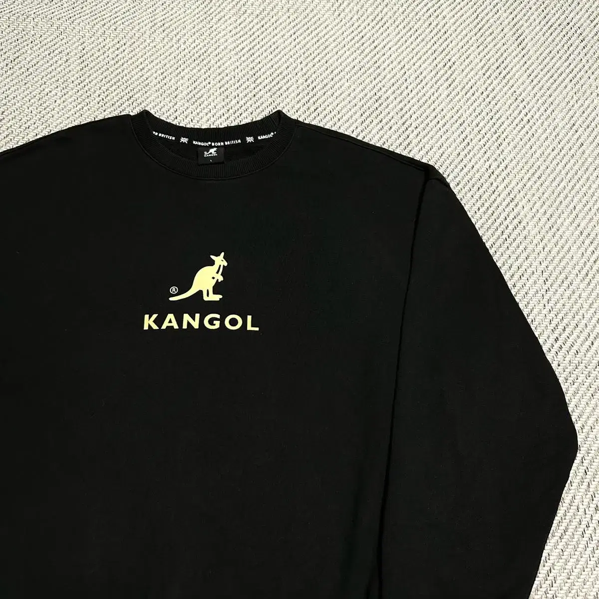 [ L ] Kangol 캉골 블랙 라운드 맨투맨