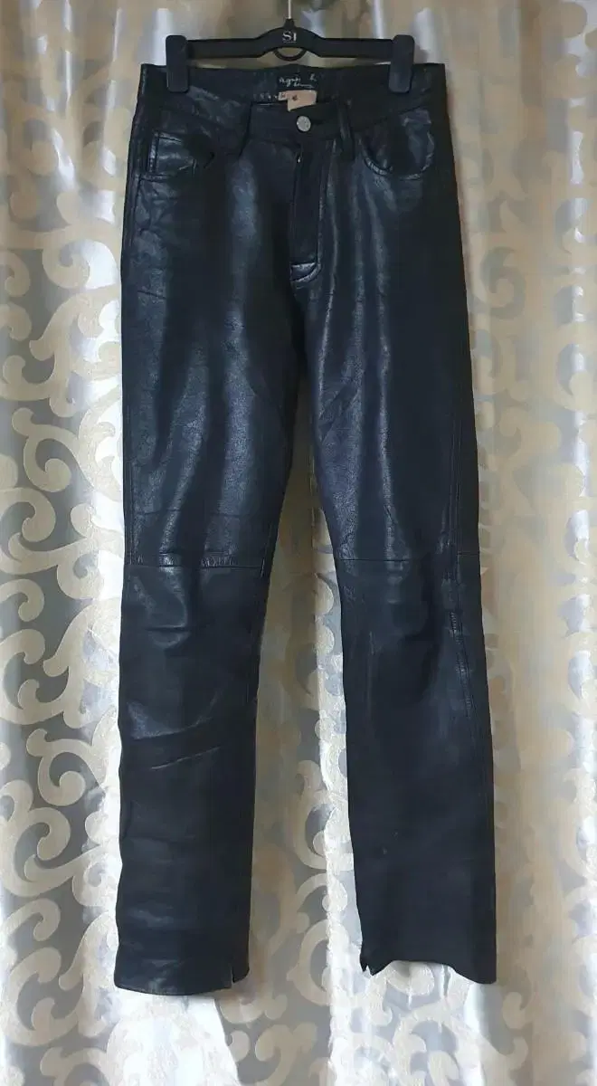 AGNES B ] Only $44 for a pair of cowhide straight-leg pants button fly.