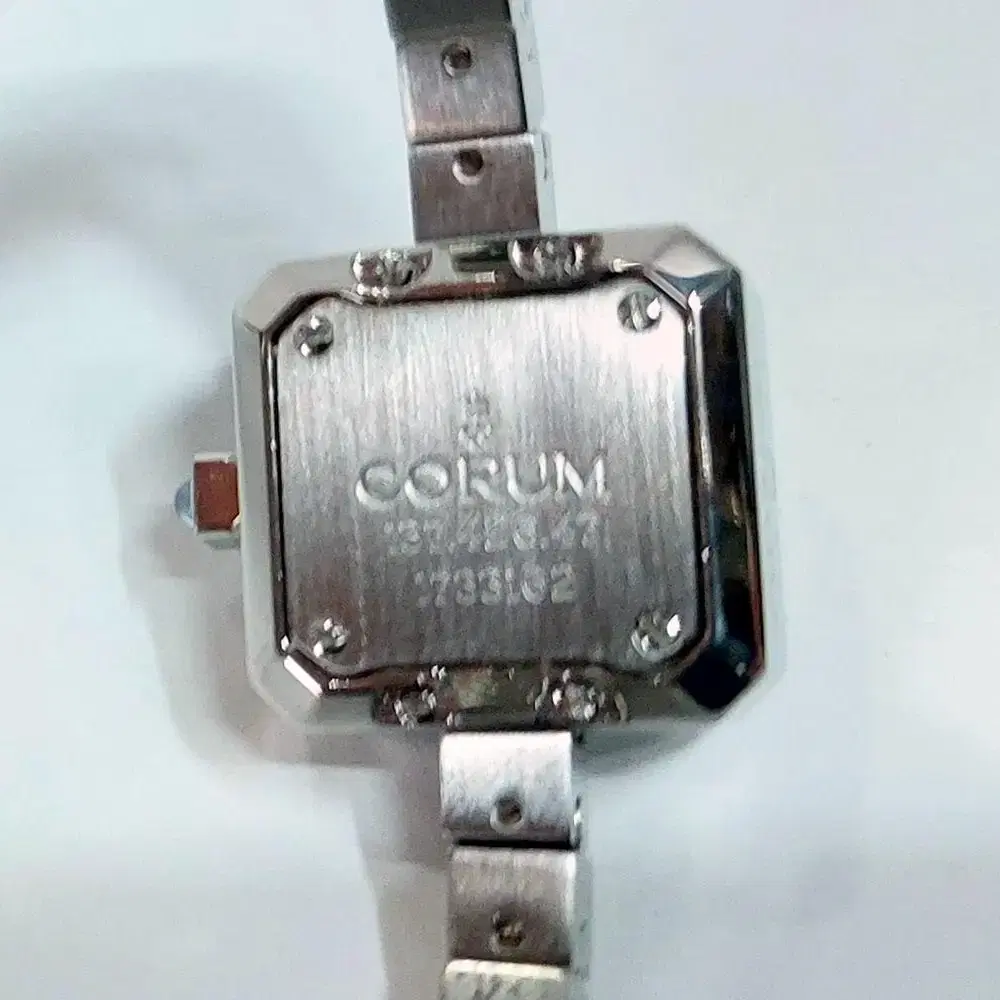 명품 코름(CORUM) 여성용시계 판매합니다. H4