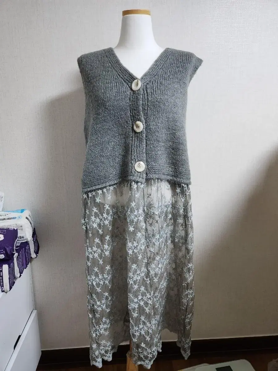 LEW'S KNIT VEST ONEPIECE LACE ONEPIECE