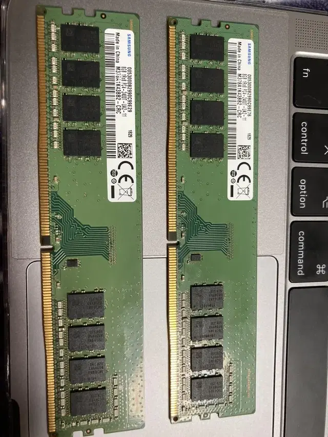 DDR4 8gb X2 B 다이