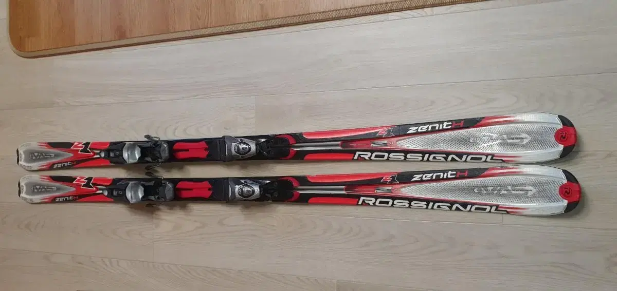 ROSSIGNOL ZENITH 스키