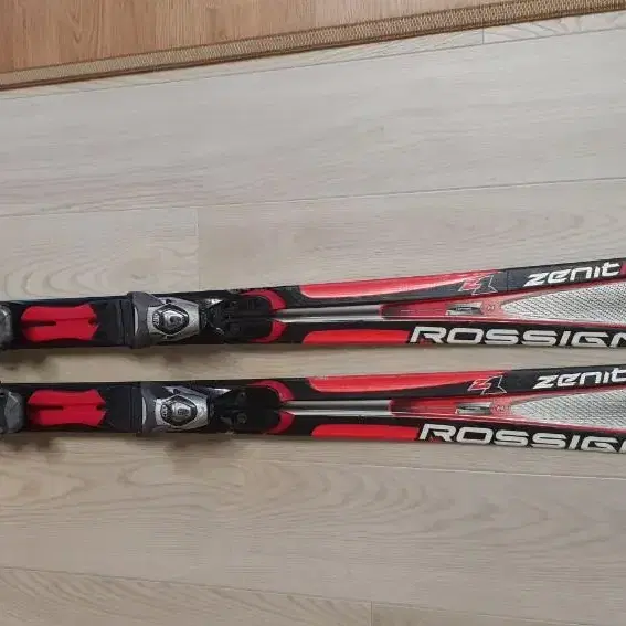 ROSSIGNOL ZENITH 스키