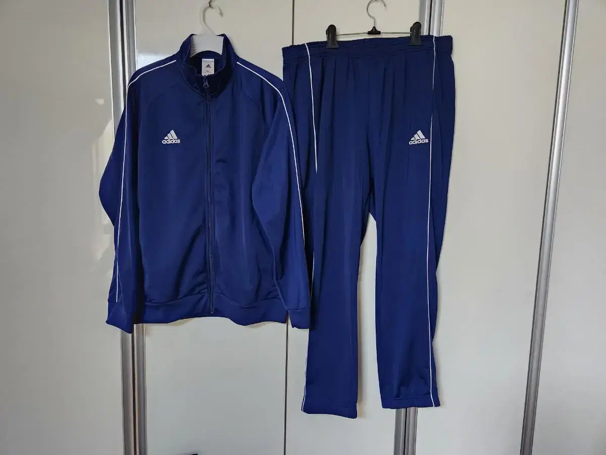 Adidas Men's Sweatpants Set/Size 2XL