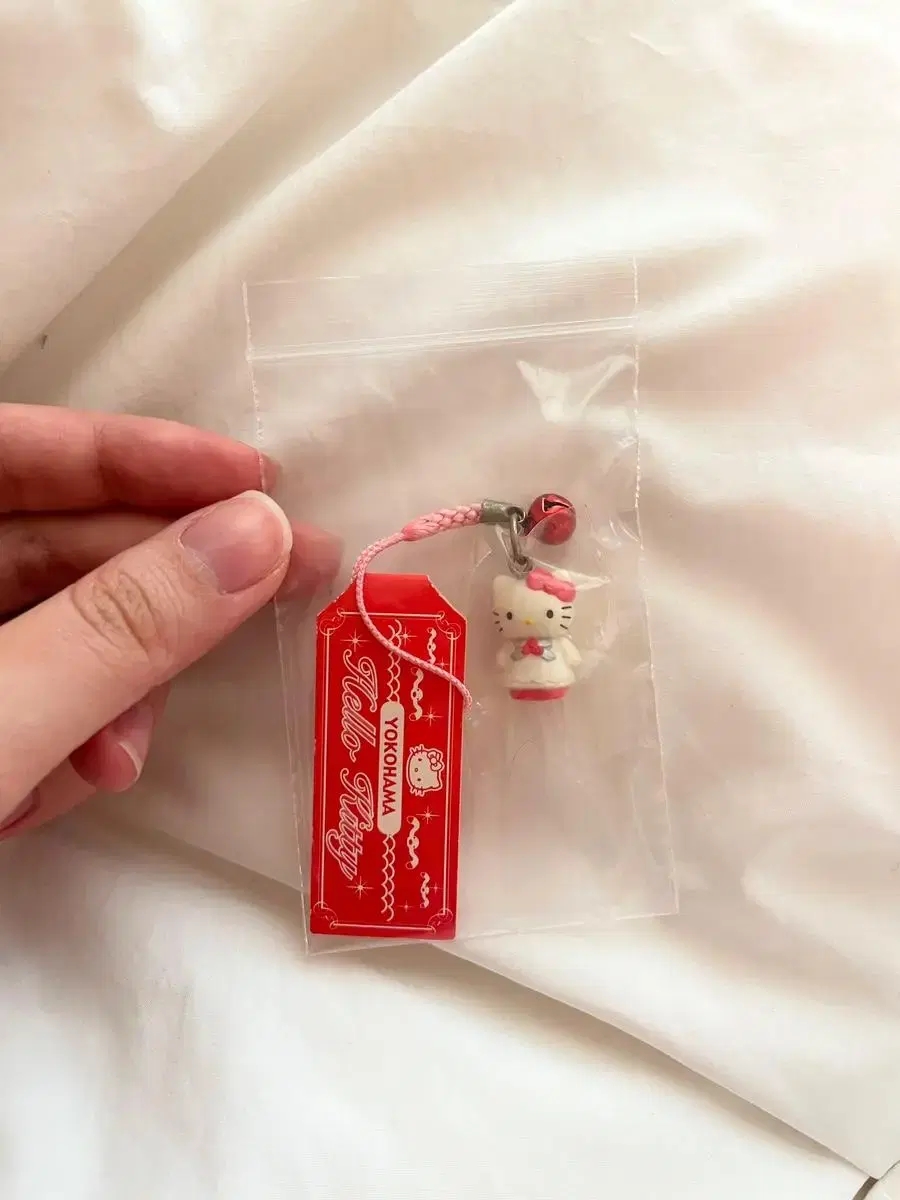 Yokohama Kitty Strap