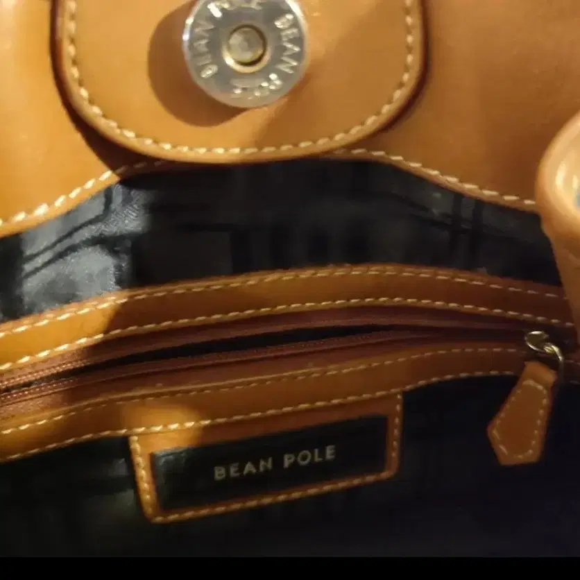 Bean Pole 숄더 및 크로스 가방