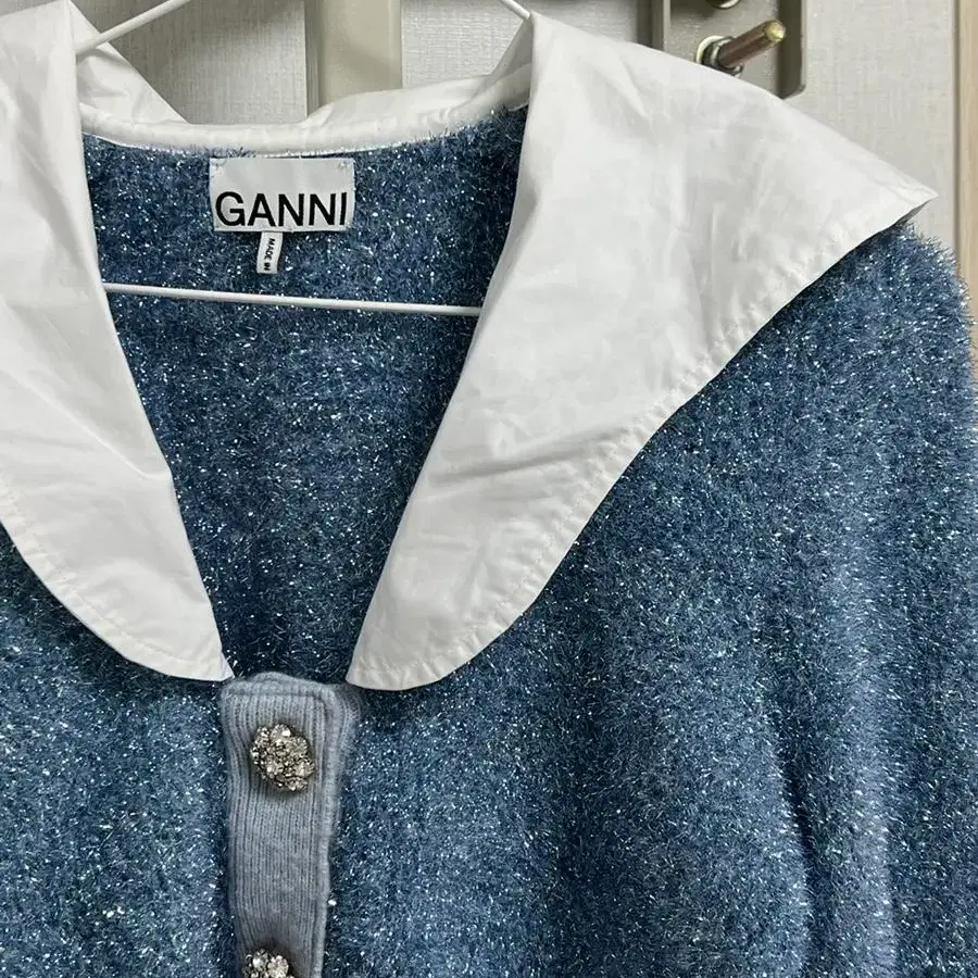 [GANNI 가니] Contrast Collar Puff Sleeve