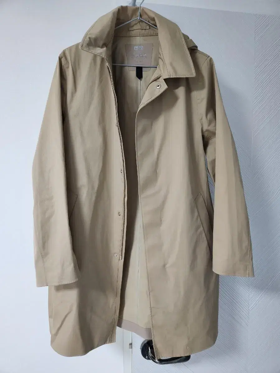 UNIQLO Beige raincoat