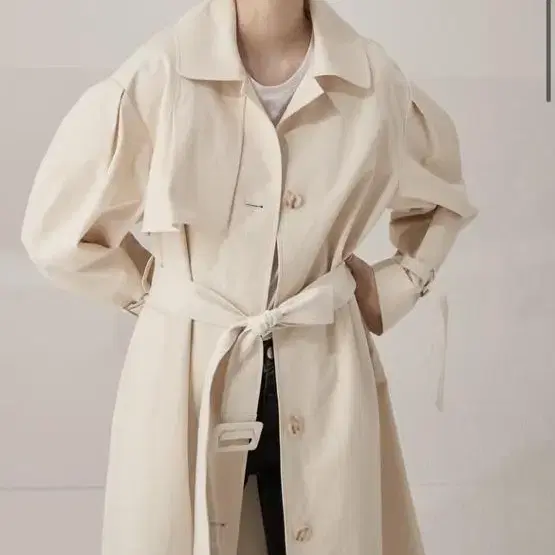 비뮤즈맨션 트렌치코트 Signature volume trench coat