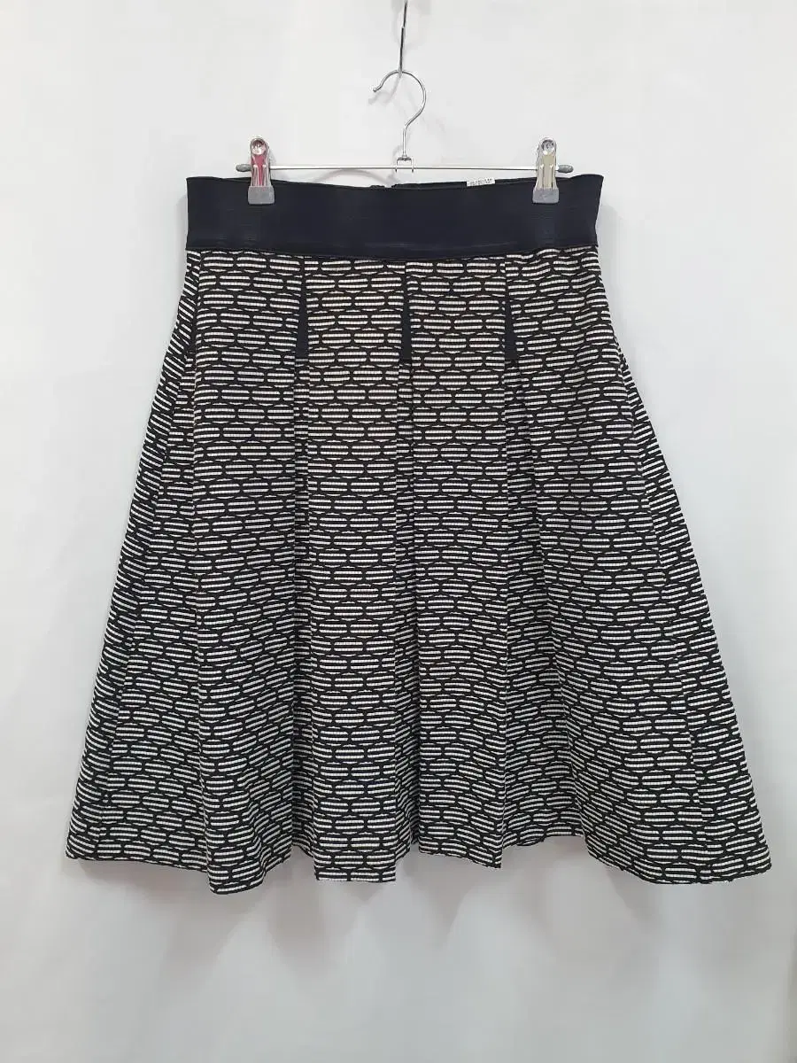 Flared skirt 30