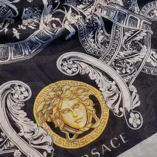 베르사체 VERSACE 정품 MADE IN ITALY 울실크 스카프