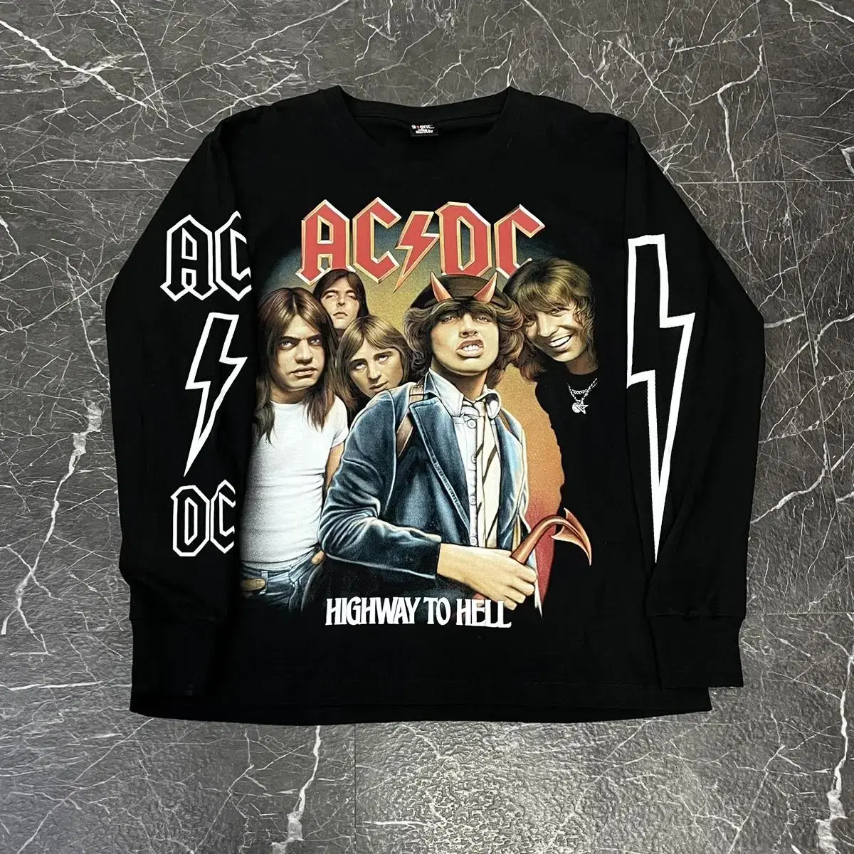 L(XL) (미사용) ACDC 블랙 락 슬리브 맨투맨