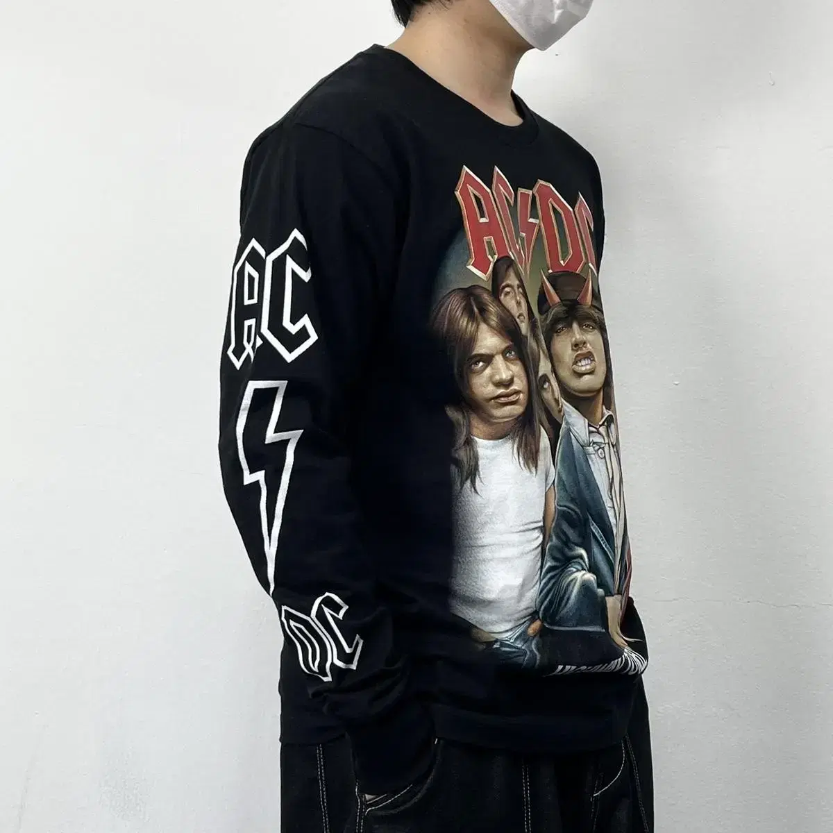 L(XL) (미사용) ACDC 블랙 락 슬리브 맨투맨