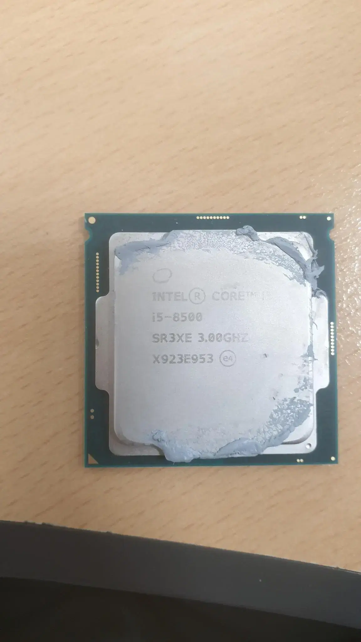 i5 8500 CPU 팝니다 (최종으로 가격 내립니다)