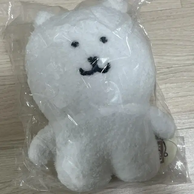 농담곰 스쿳토 자립인형 미개봉 판매합니다