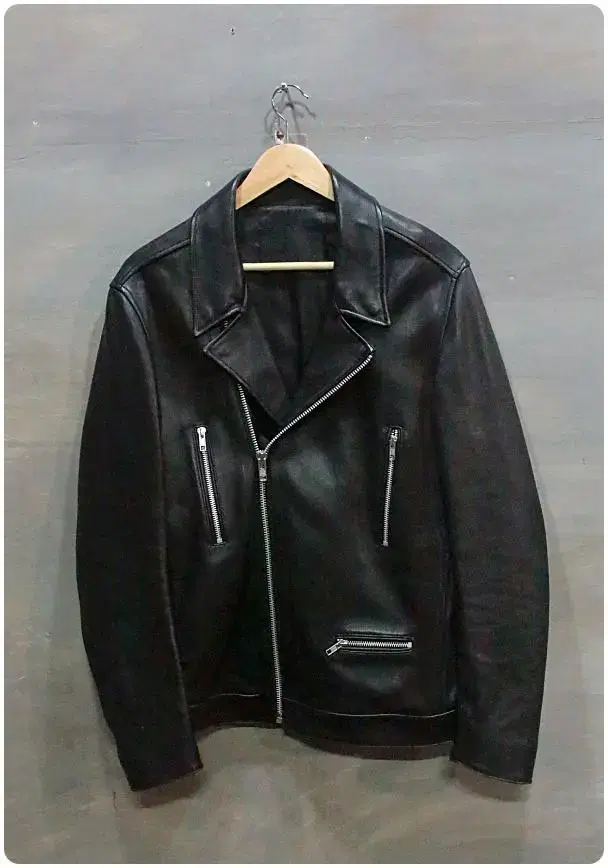 [100] Flavors Cowhide Rider Jacket (30% off)