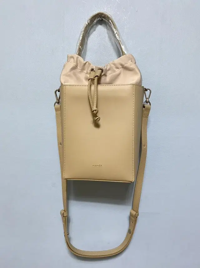 뮤니에 큐브백 cube bag 연베이지