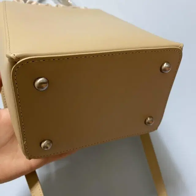 뮤니에 큐브백 cube bag 연베이지