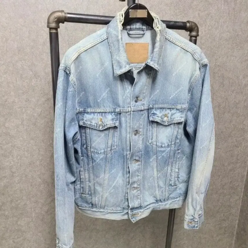 발렌시아가 [구매해요]발렌시아가 멀티로고 청자켓 사진 2