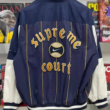 Nike supreme court outlet jacket