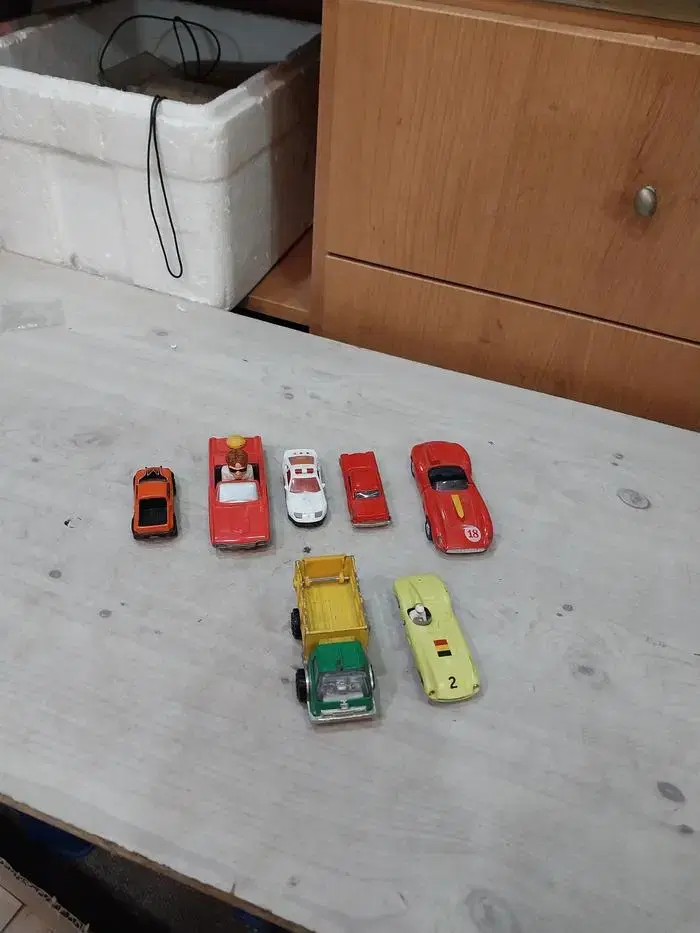 Multinational Old Die Casting Mini Cars in Bulk