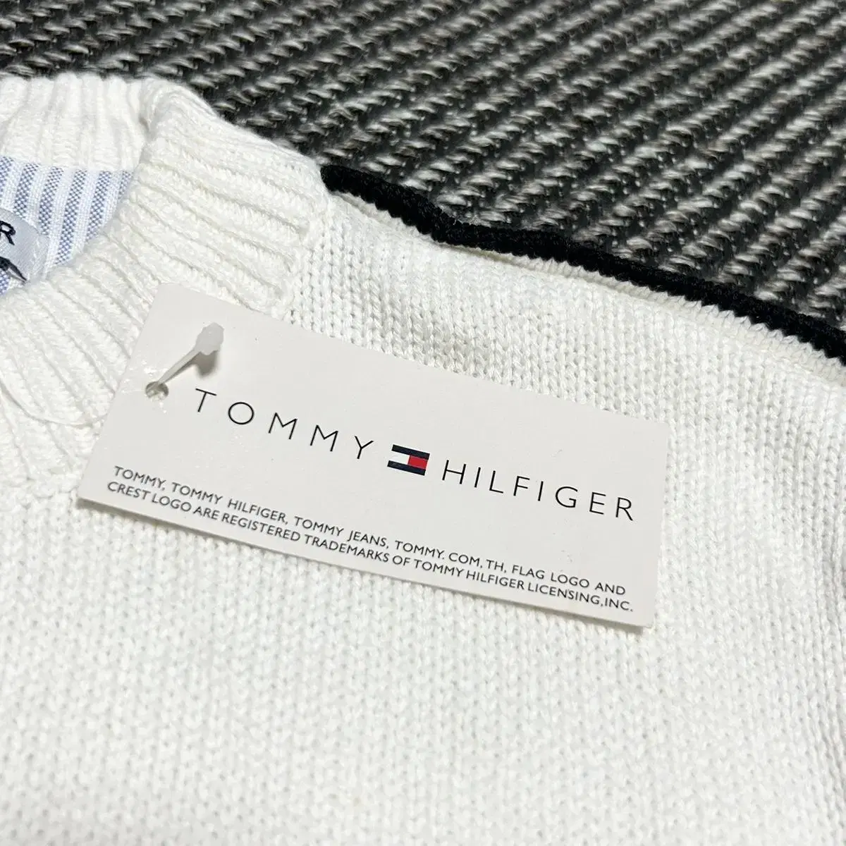 [ S ] Tommy 타미힐피거 아이보리 코튼 라운드 니트