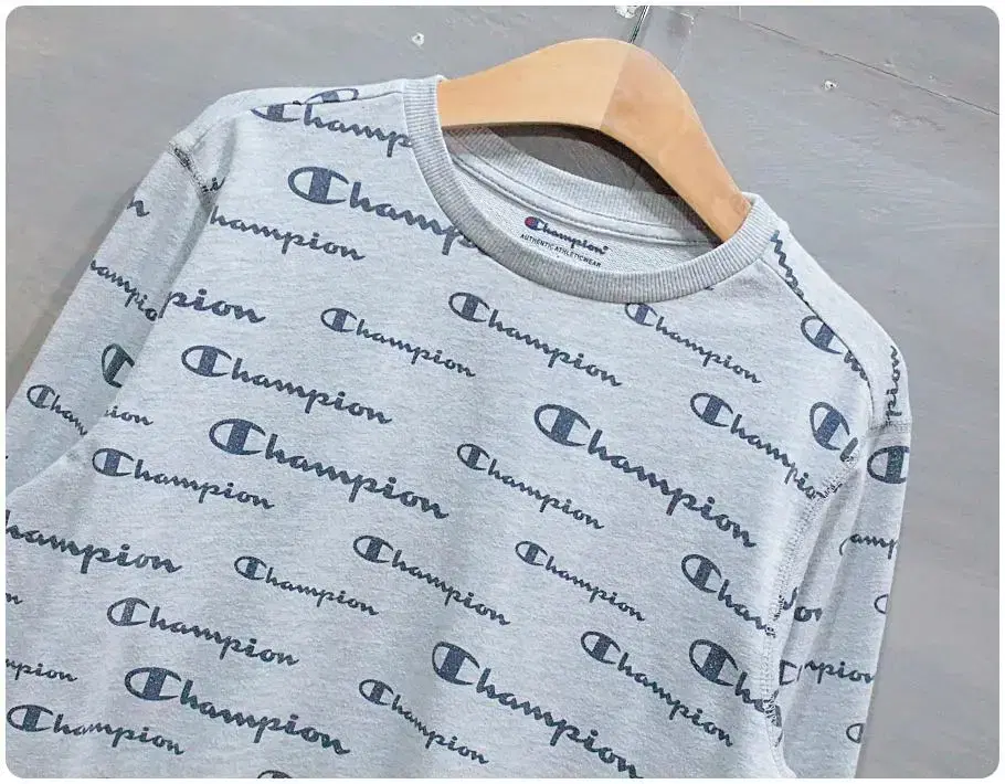 L) Champion Logo Pattern MTM