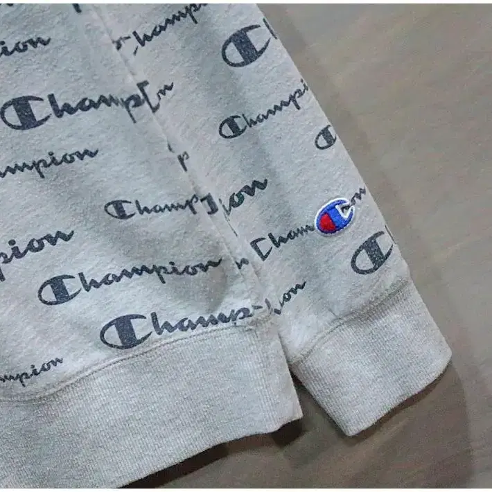 L) Champion Logo Pattern MTM