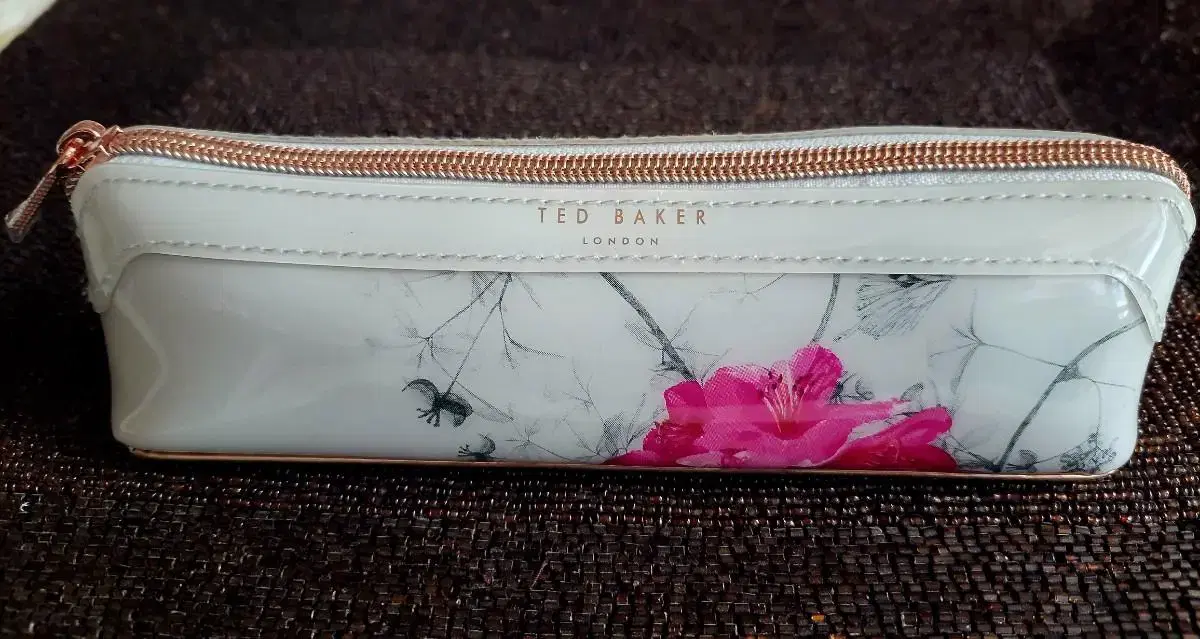 영국 TED BAKER 파우치