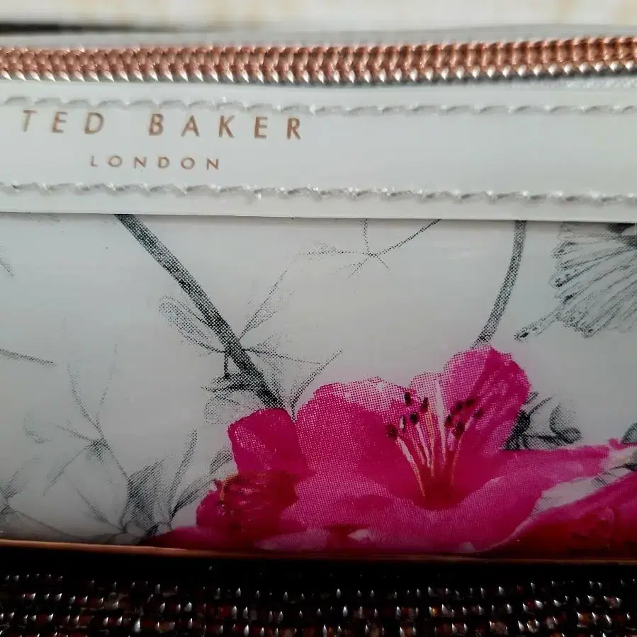 영국 TED BAKER 파우치