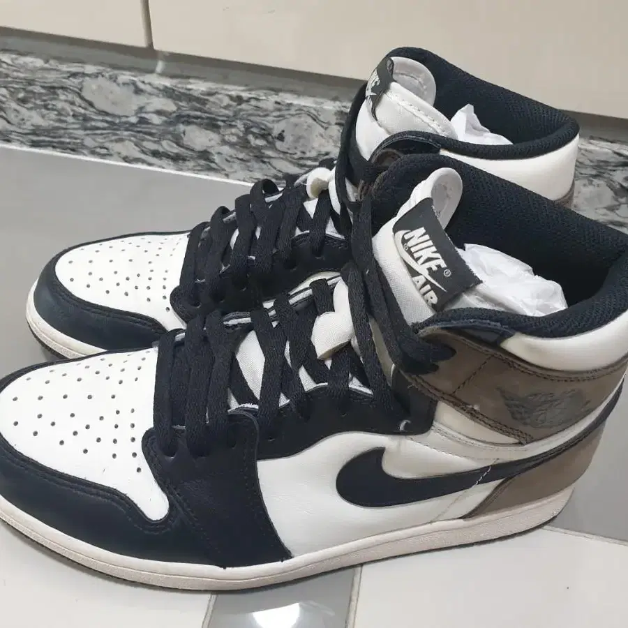 [275]조던1 다크모카 jordan1 다크모카 275