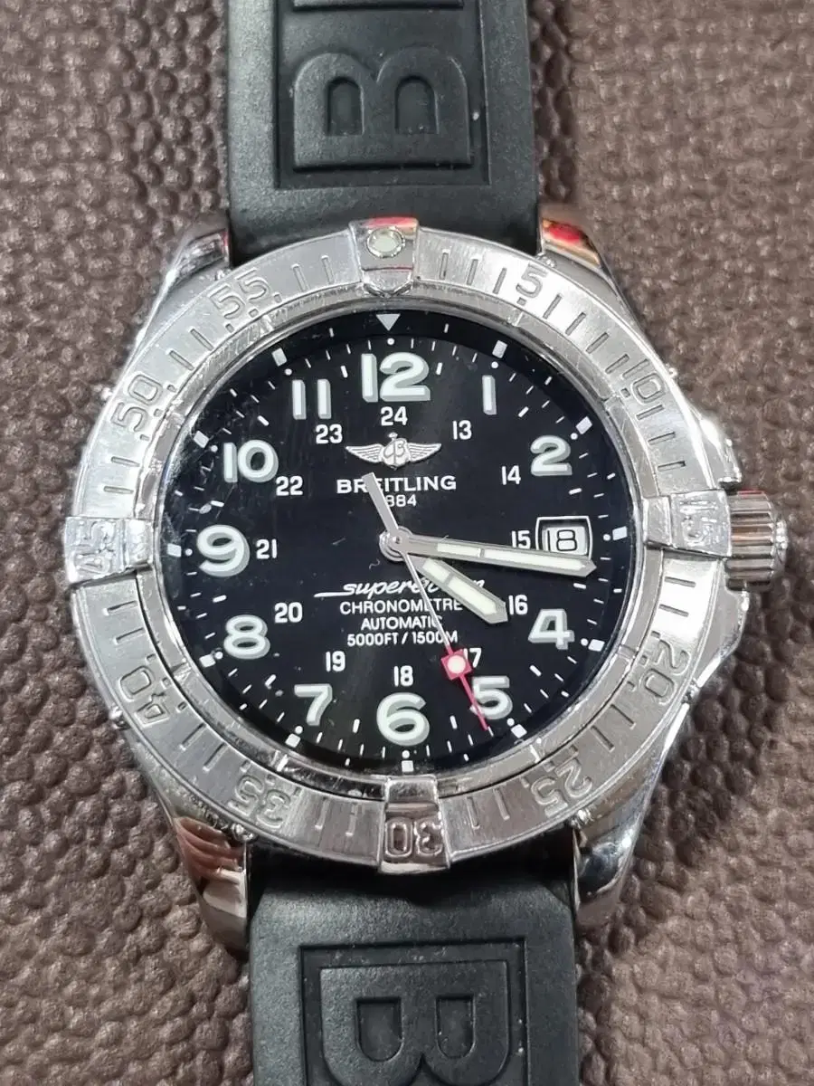 브라이틀링 슈퍼오션 오토매틱 블랙판 다이얼 BREITLING Supero