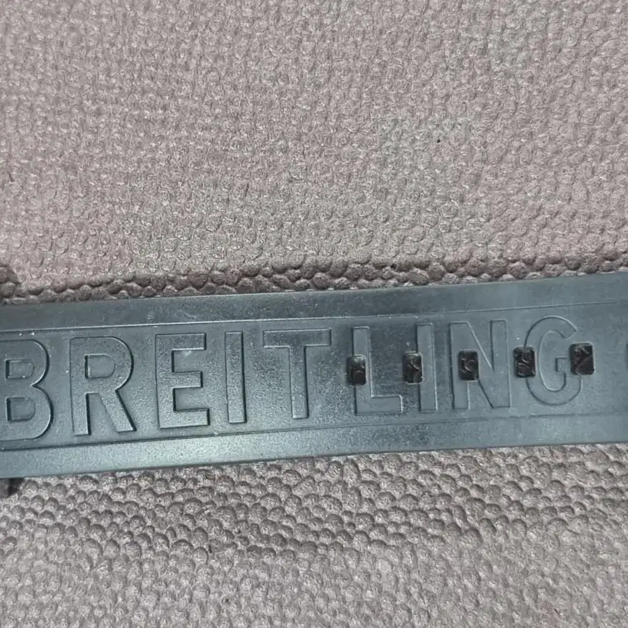 브라이틀링 슈퍼오션 오토매틱 블랙판 다이얼 BREITLING Supero