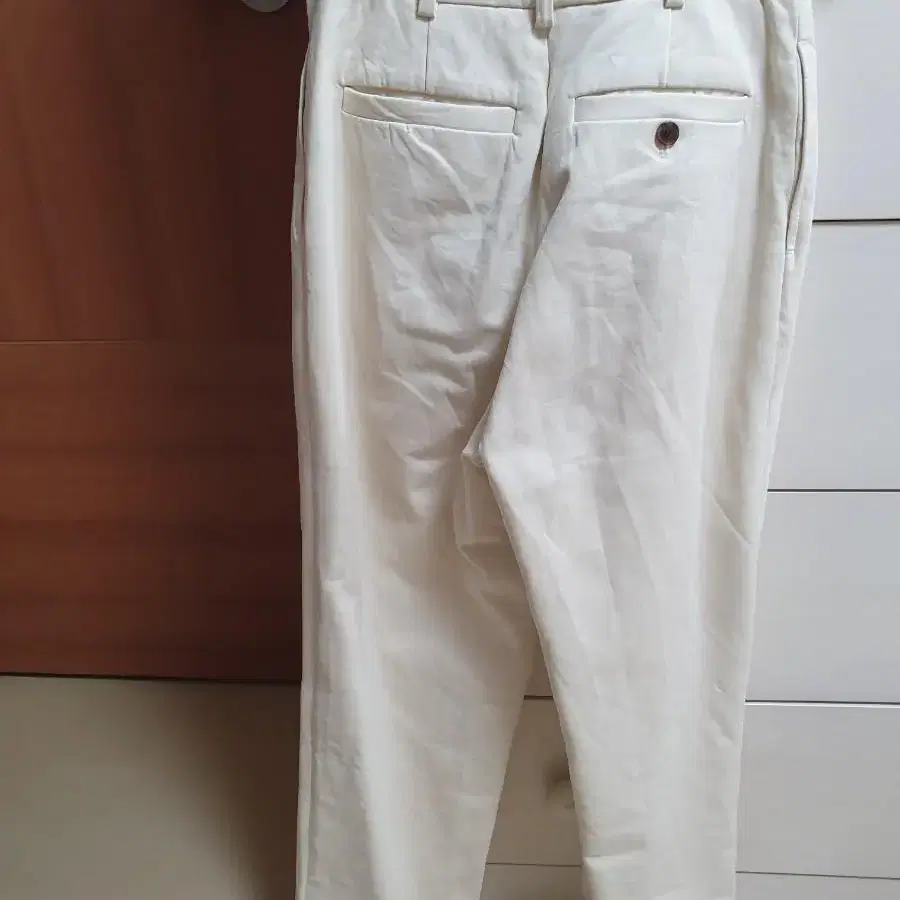 킨더살몬 classic tuck pants ivory S