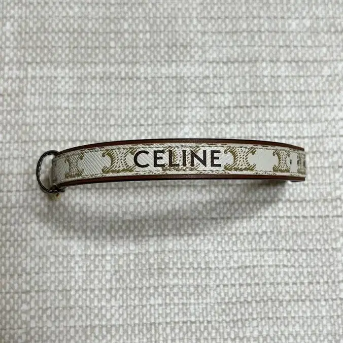 CELINE 팔찌 쿠르 투알 트라이앵글 팝니다