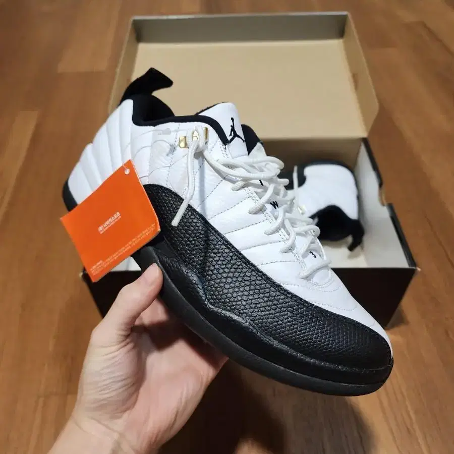 jordan 12 low taxi 조던 12 로우 택시