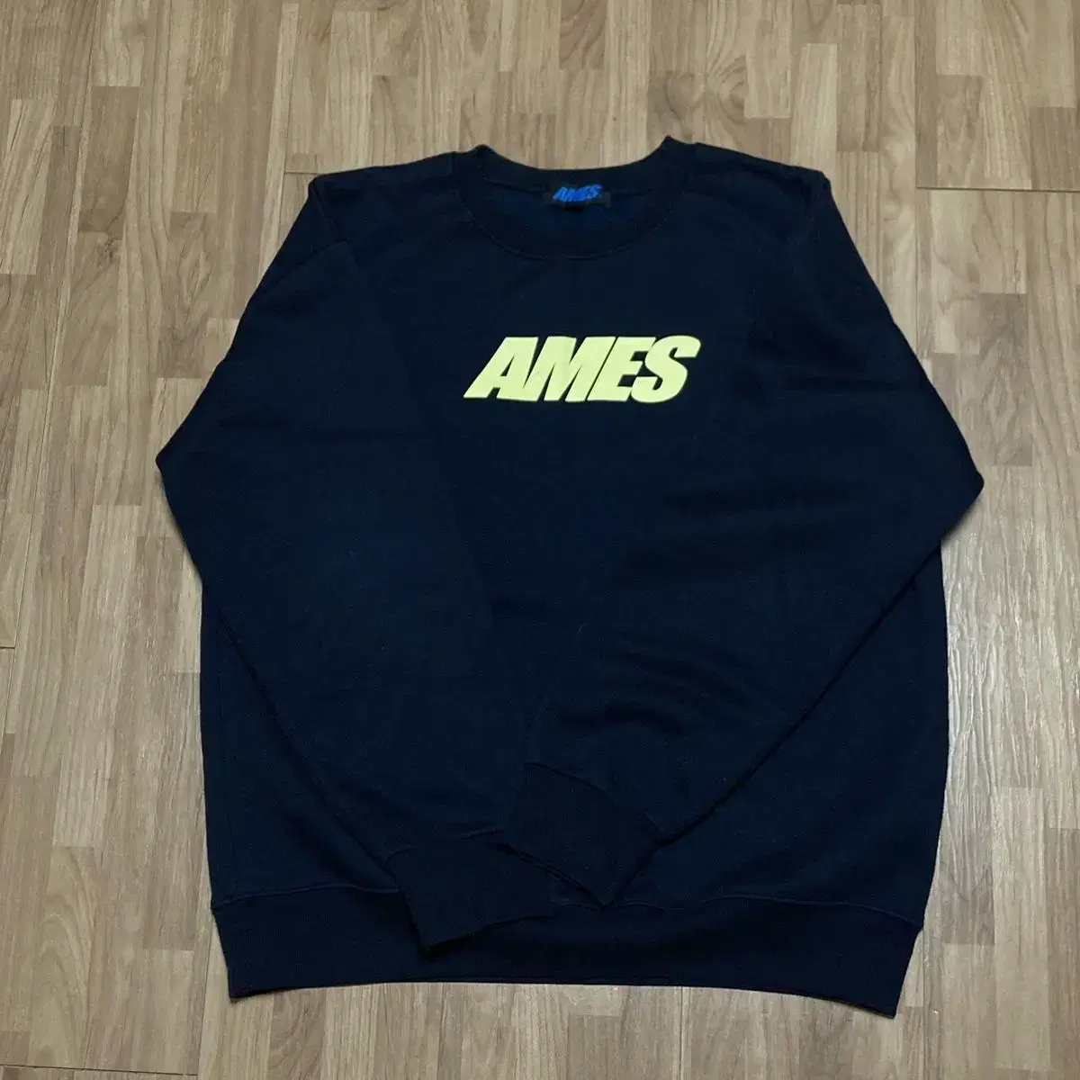 Ames AMES Worldwide Logo Sleeveless Navy 2 sizes