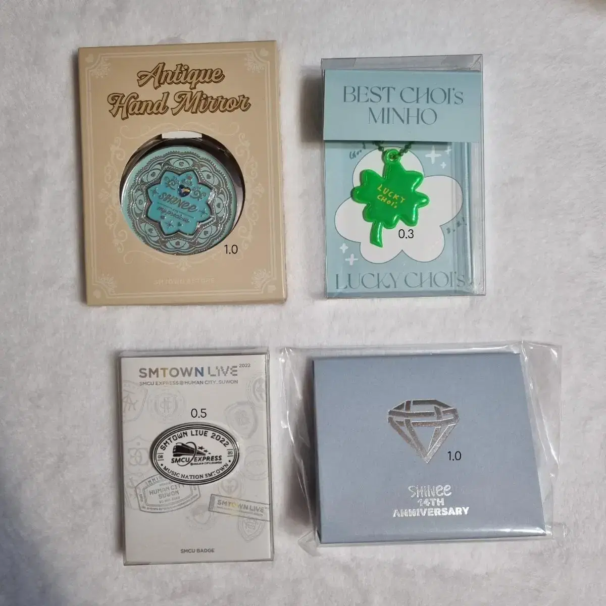 Shinee Antique Handmirror Becho Clover Keyring 14th Anniversary Necklace SMCU Badge