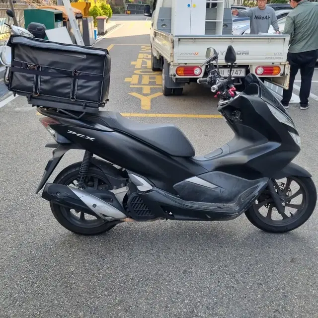 2019년식 pcx 팔아요~ 잘나가고 잘서요!