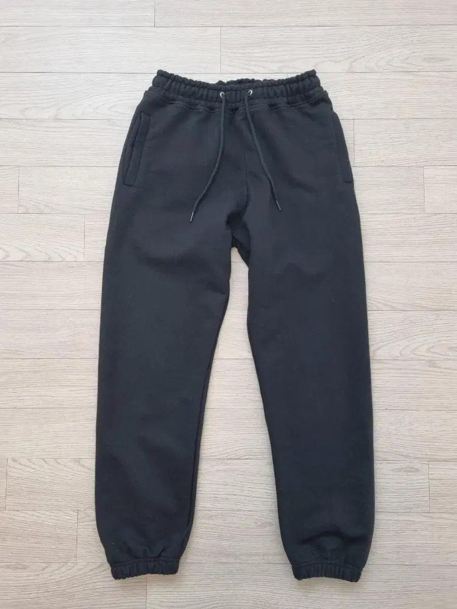 Rockard Sweat Jogger Pants Black for sale.