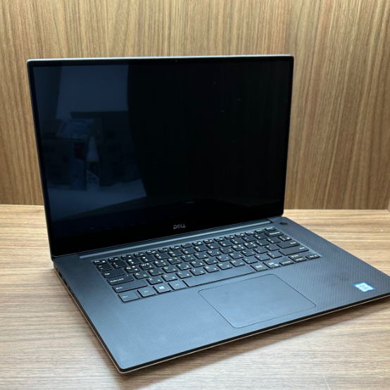 DELL XPS 15 7590 4K UHD 충전기 포함