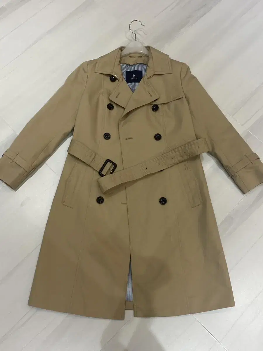 Hedges Trench Coat Almost New