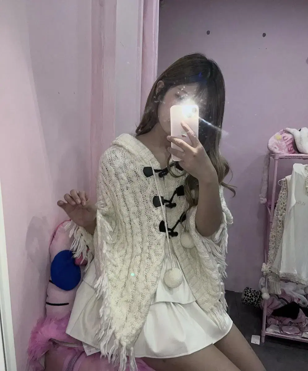 Dalcheon-gal Yori Vintage Pom Pom Cape Daejang-tem Bebe