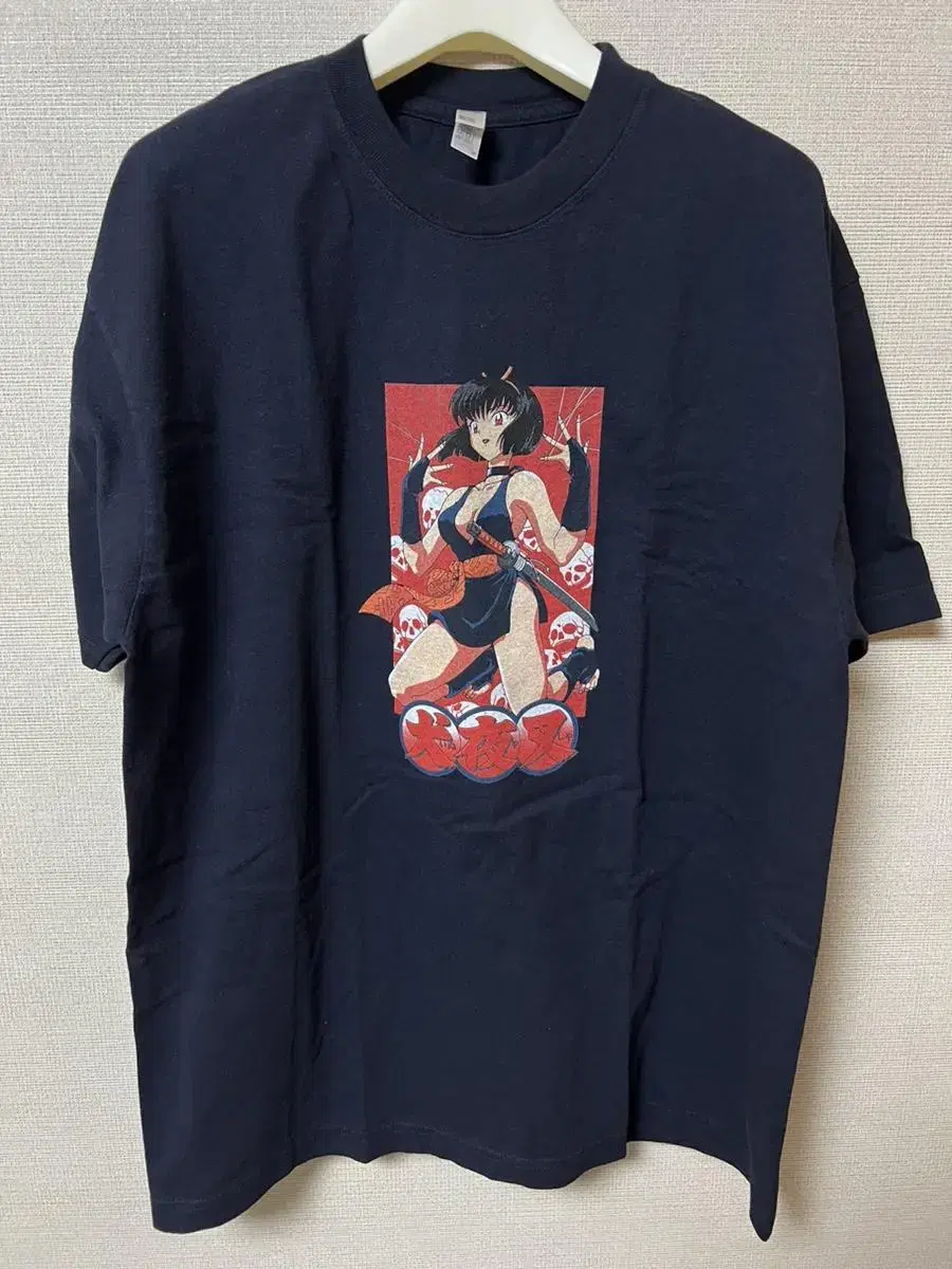 Inuyasha's yura bootleg t-shirt in reverse.