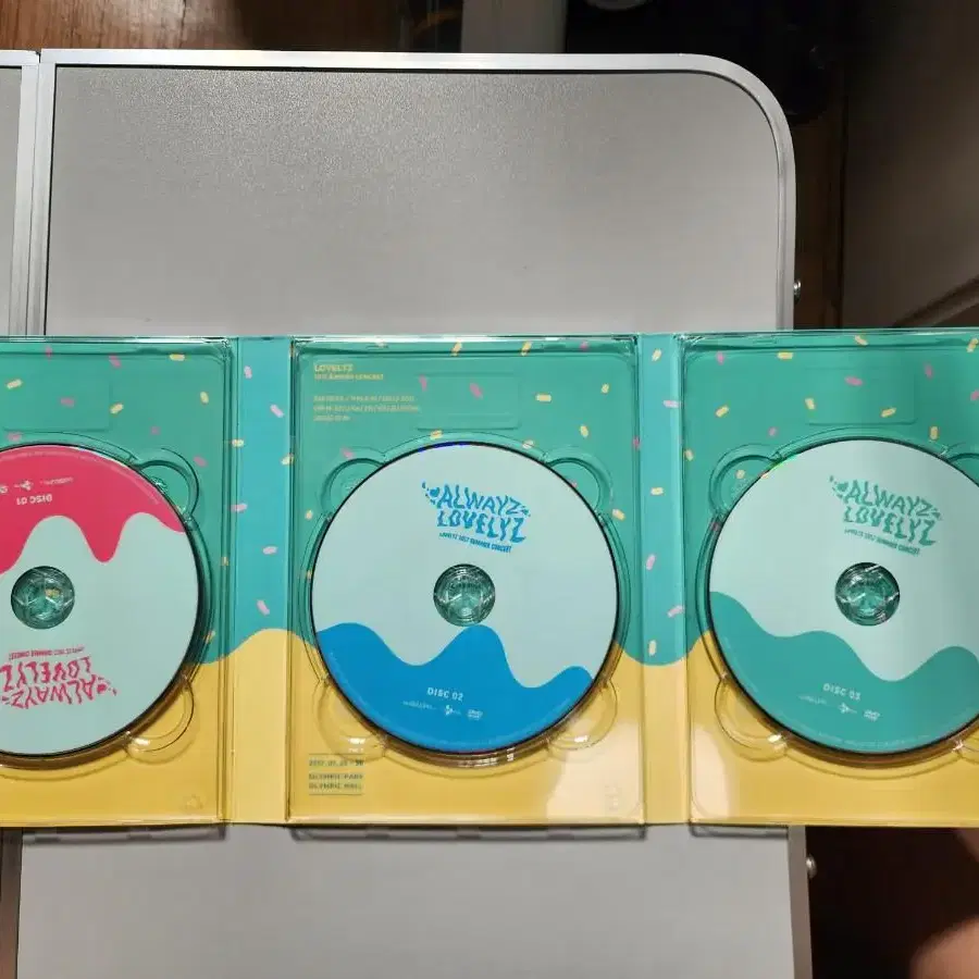 아이돌 걸그룹 러브리즈 DVD 팝니다