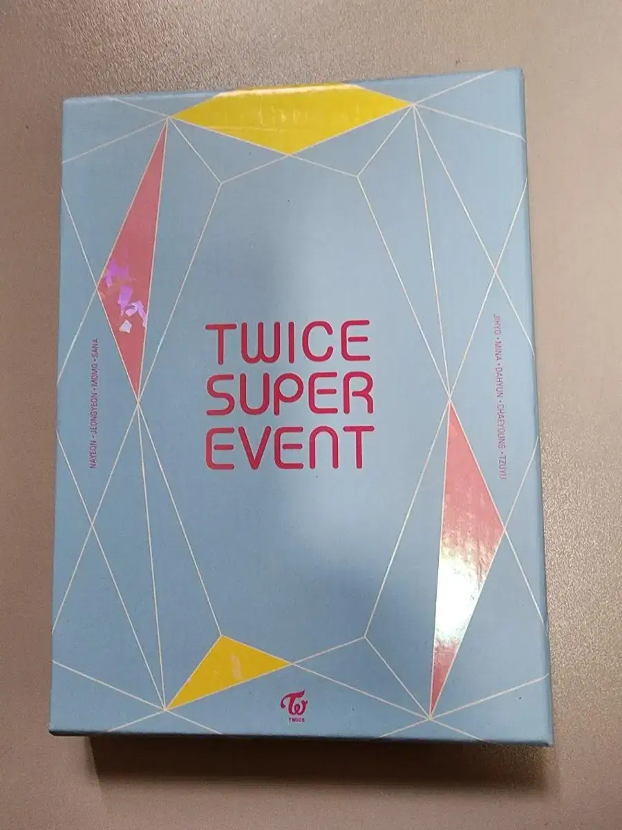 아이돌 걸그룹 트와이스 DVD 팝니다