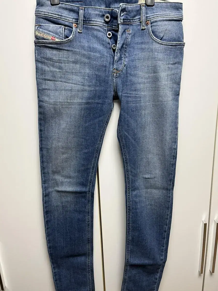 Diesel Slinker Size 29