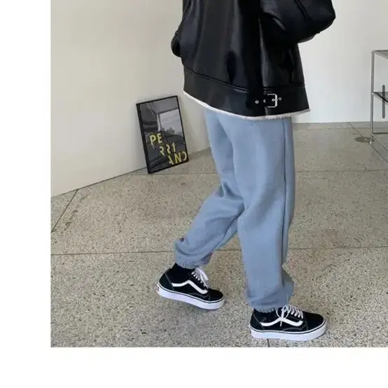 어리틀빗 스탠 조거 팬츠 stan jogger pants